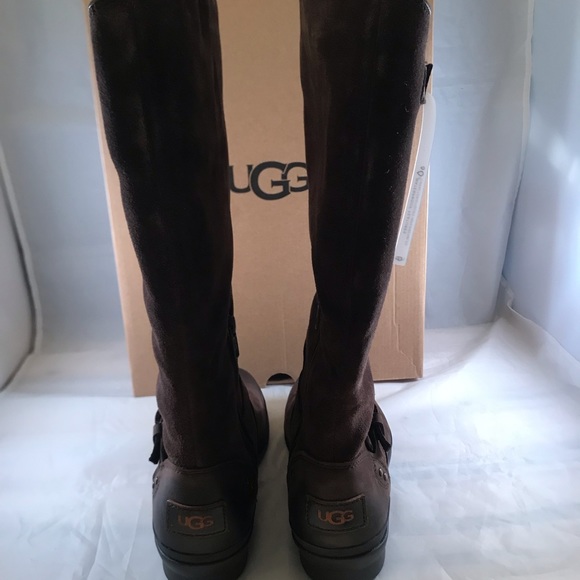 UGG Australia Women’s Thomsen Boot
Size US 6.5, 10 - Picture 10 of 16